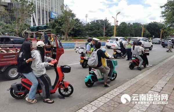 配资坊 大理市警方：集中整治电动车交通违法行为成效初显